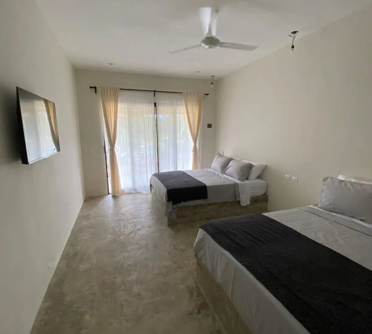 Kaia Beach Lodge 라스테레나스